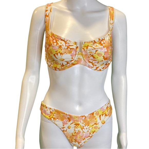 NWT L*Space What The Carnation Print Camellia Top/Cabana Bottom Set - Sz M - Picture 9 of 15